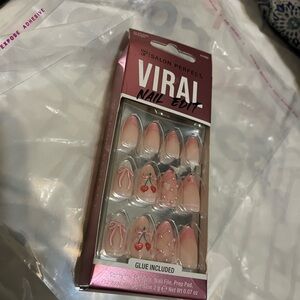 Viral Pink Cherry Press-On Nails - Peachy Pink Ombre